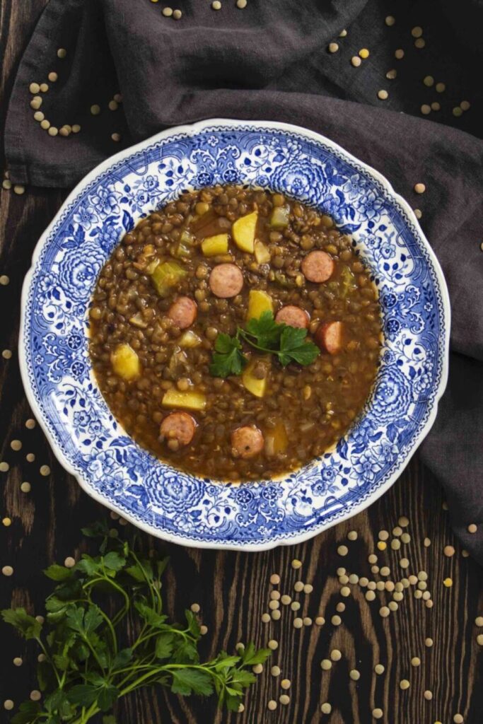 Linseneintopf mit Würstchen - Cookinesi